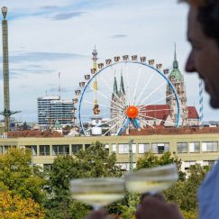 Boardinghouse-mit-Ausblick-auf-die-Frauenkirche